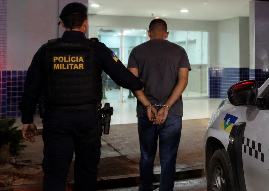 Homem é conduzido à delegacia por descumprimento de medida protetiva em Espigão do Oeste