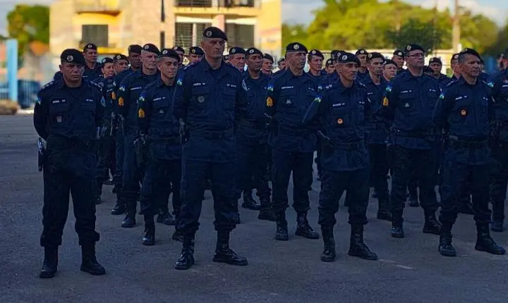 10º BPM REALIZA FORMATURA MILITAR EM COMEMORAÇÃO AOS 44 ANOS DA POLÍCIA MILITAR EM ROLIM DE MOURA/RO.